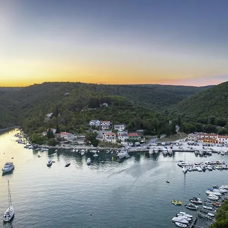 Bura In - Istrien Gostinjska kuća